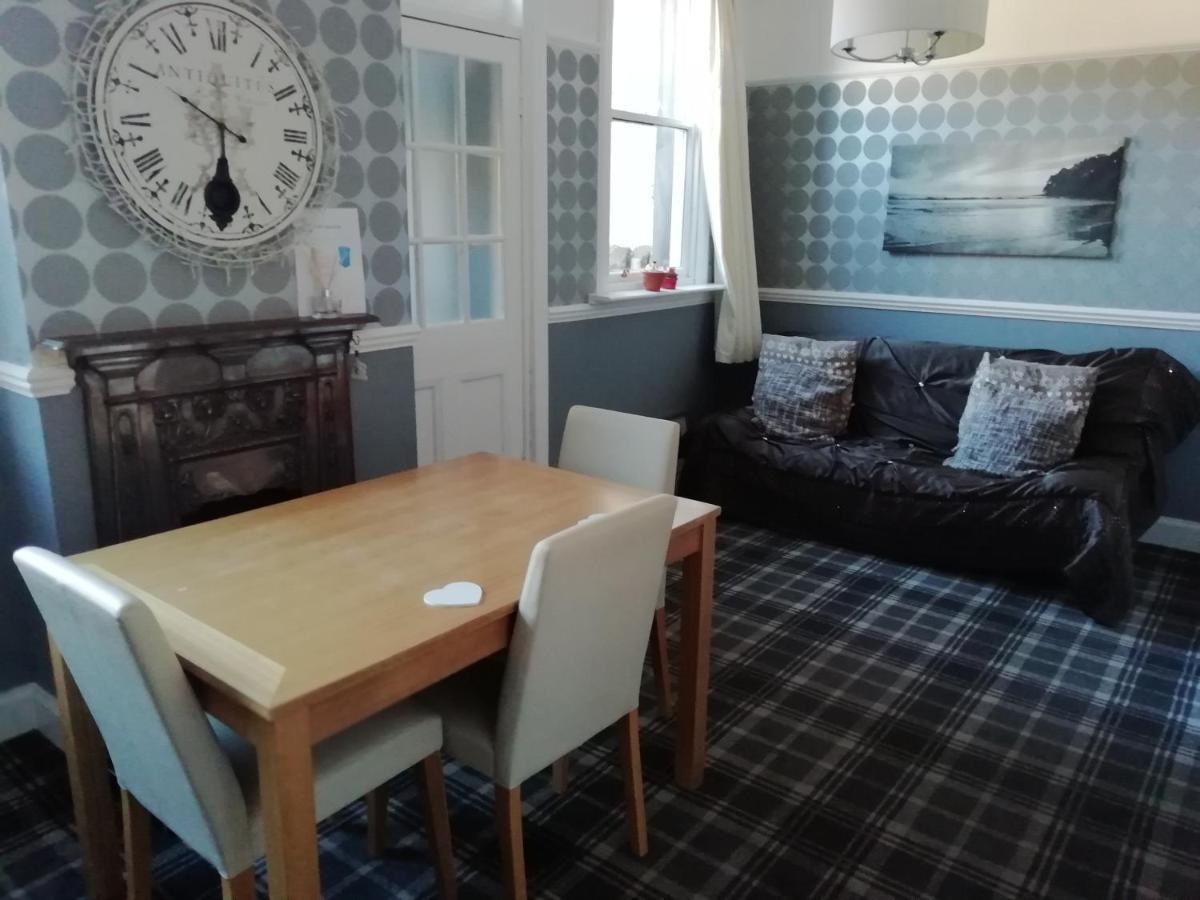 Tillicoultry Carvetii - Halite House - 3 Bed House Sleeps Up To 5 People 아파트 외부 사진