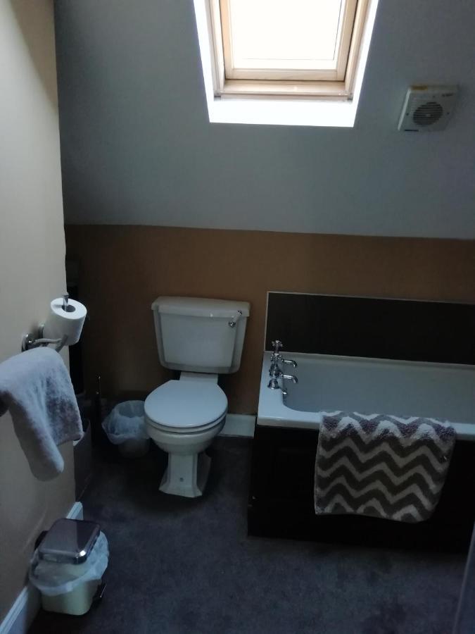 Tillicoultry Carvetii - Halite House - 3 Bed House Sleeps Up To 5 People 아파트 외부 사진